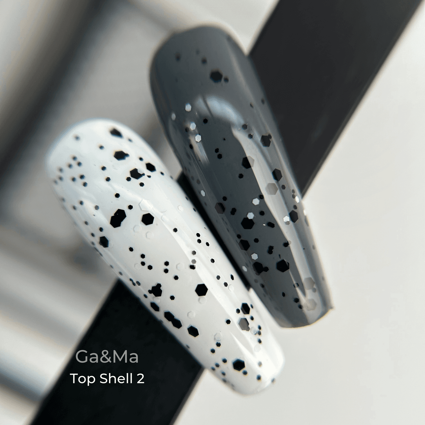 Топ Ga&Ma Shell №2 (із чорно-білими шестигранниками), 15 мл — 2