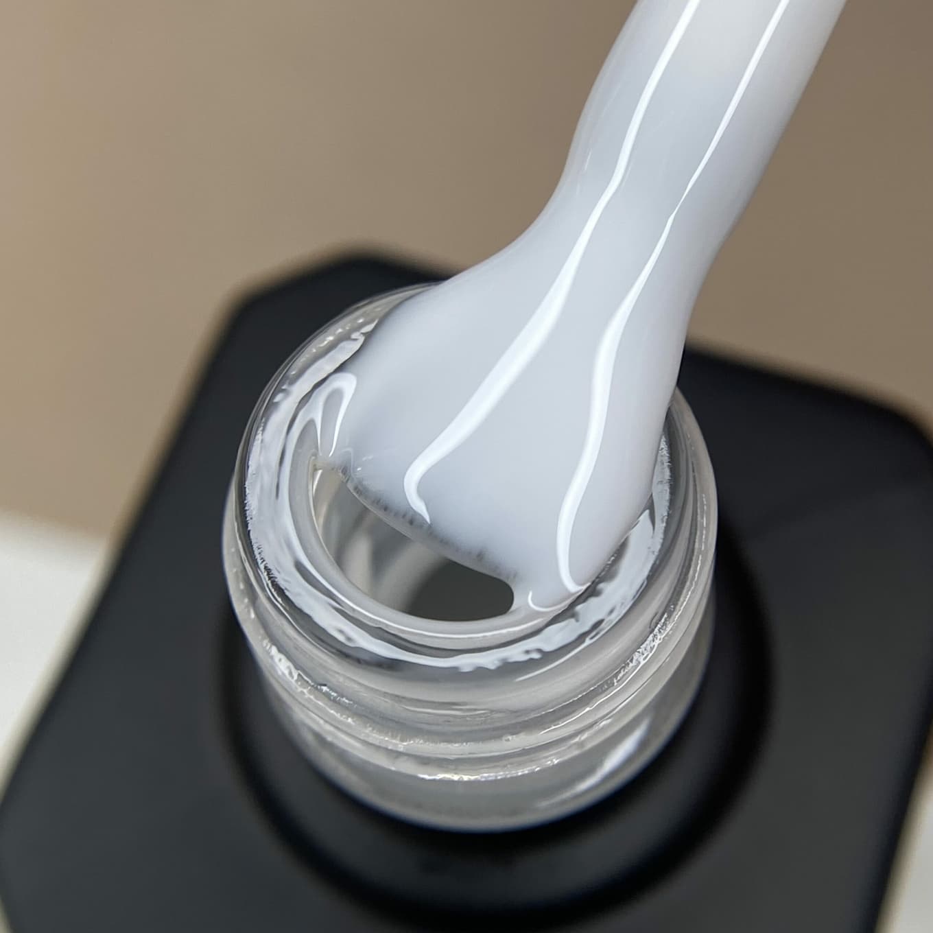 Каучуковая база Nika Zemlyanikina Rubber base Milky, 15 мл — 2