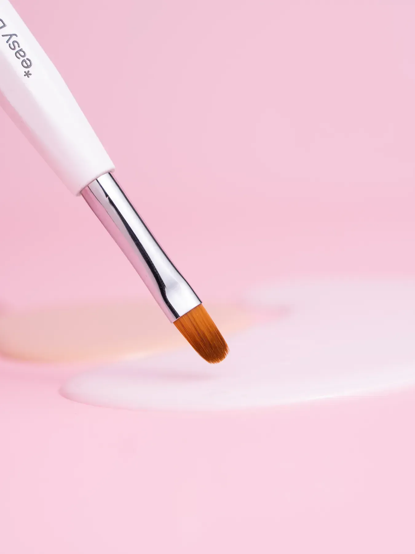 Плоская кисть для геля Easy to be professional, "Gel Oval"