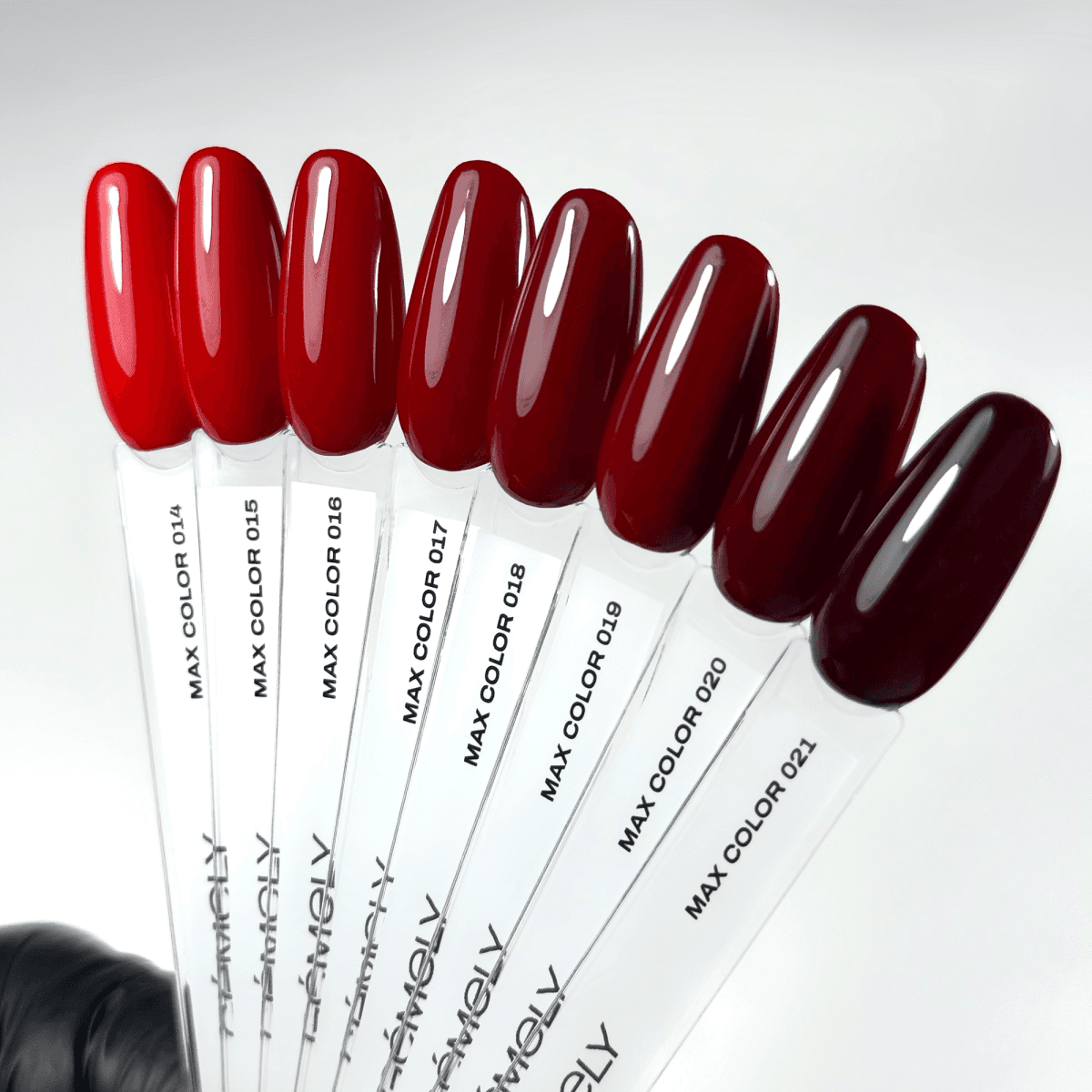 Гель-лак Gemely Max Color №18, 10 мл — 3