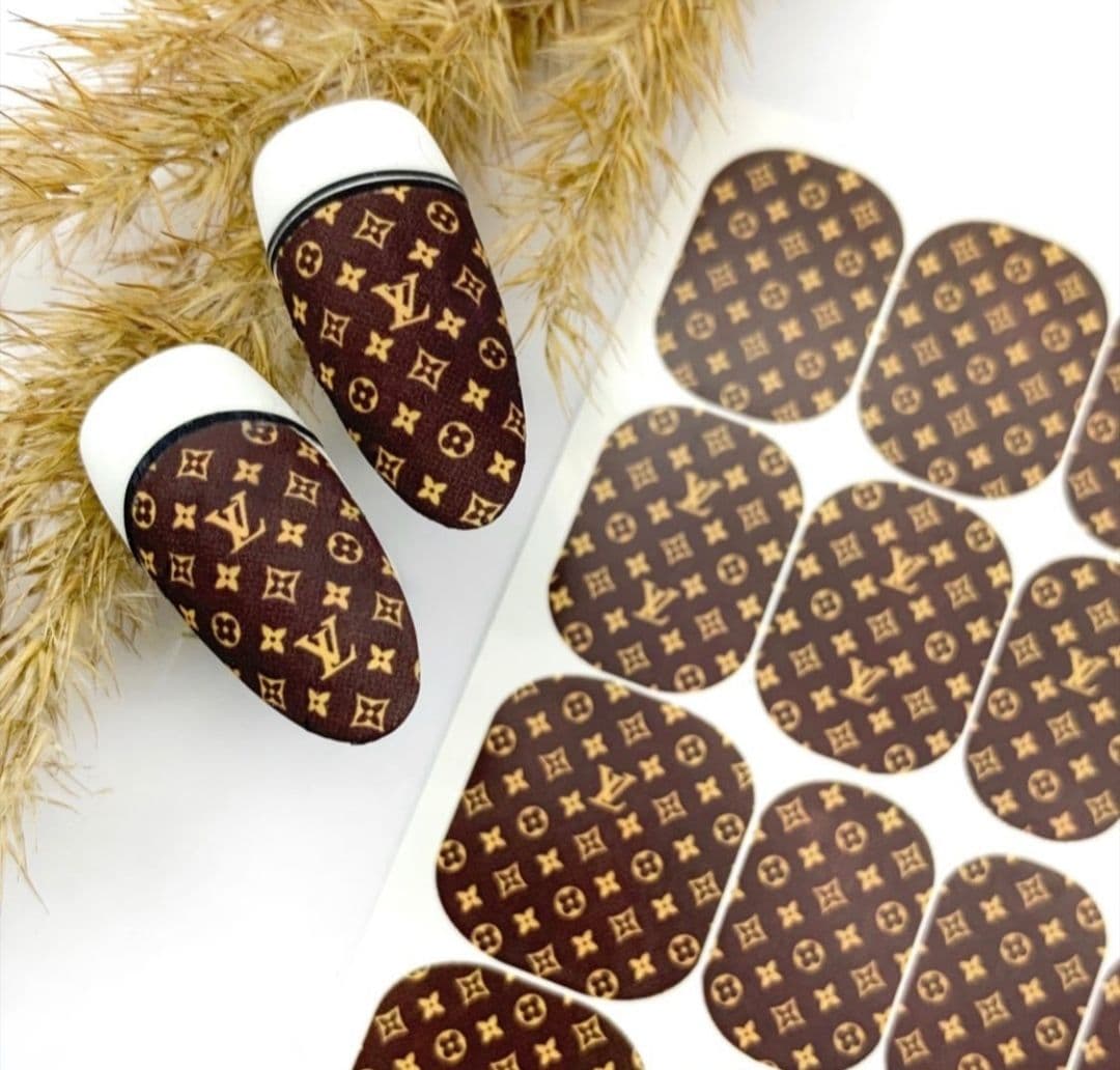 LAQUE слайдер дизайн для нігтів Louis Vuitton — фото 1