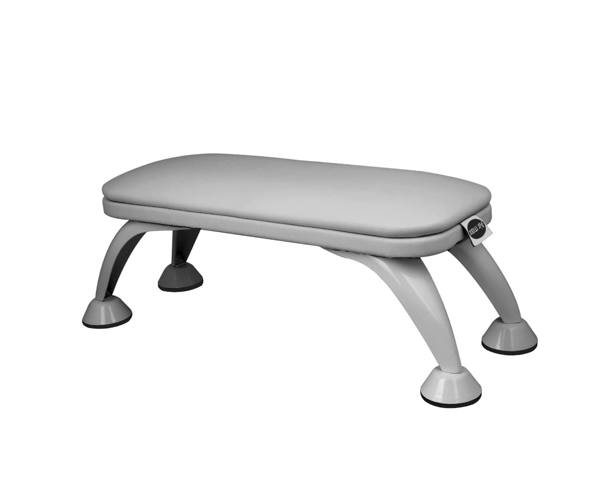 Маникюрная подставка под руки Air max серая на серых ножках — фото 1